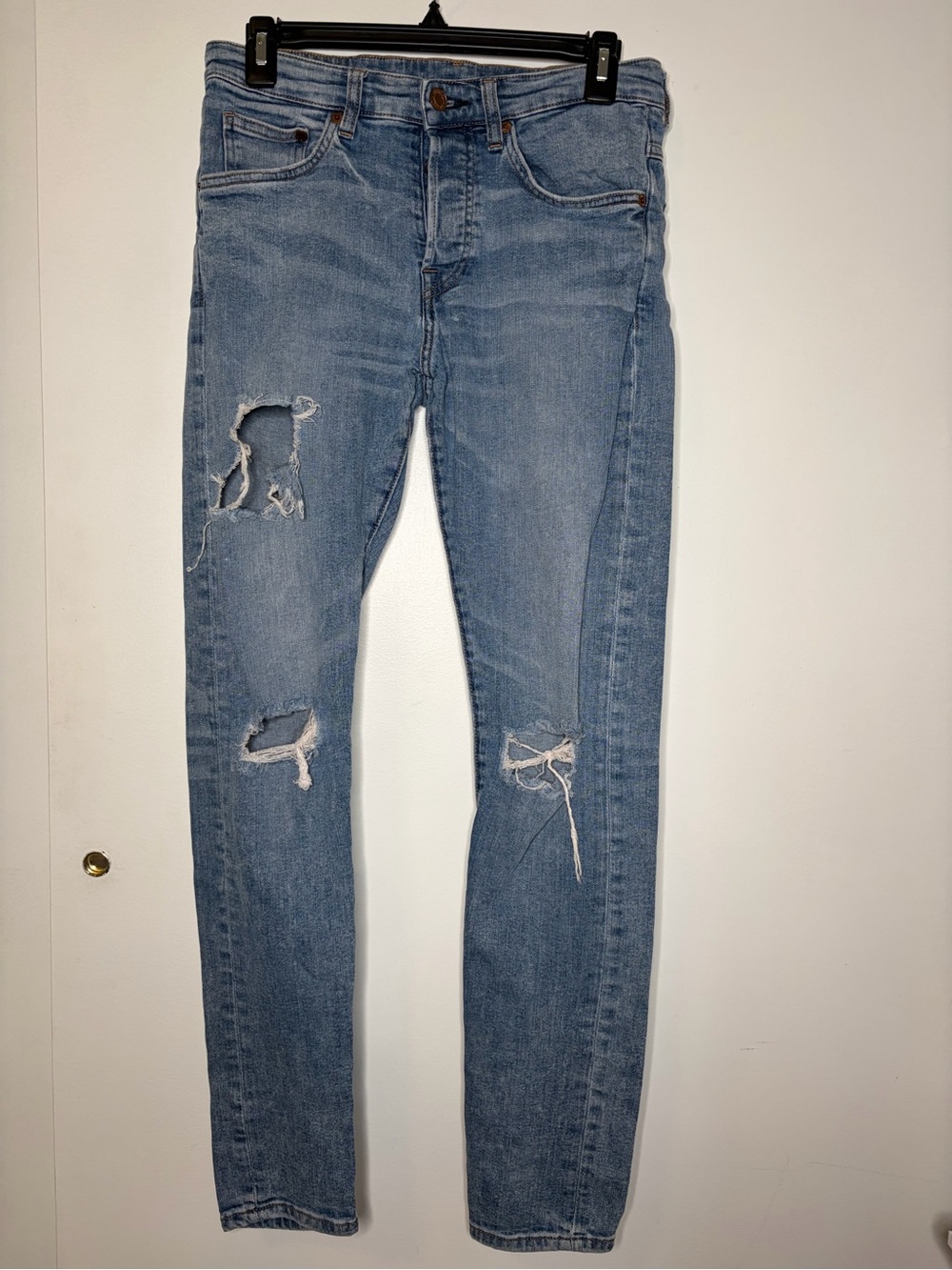 Men's Light Blue Distressed Skinny Coupe Jeans